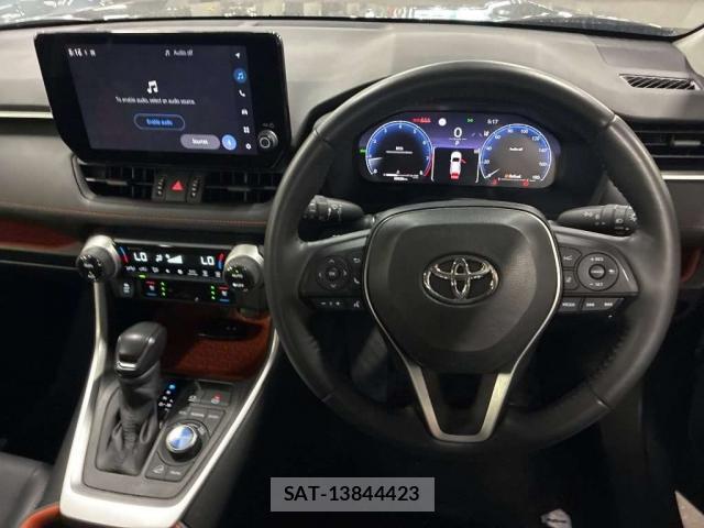 Toyota RAV4 2023-05 8284668-2
