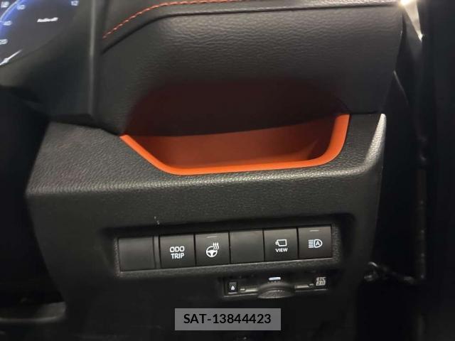 Toyota RAV4 2023-05 8284668-4
