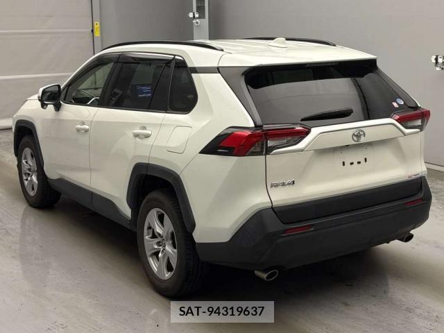 Toyota RAV4 2019-09 8284669-1