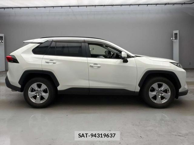 Toyota RAV4 2019-09 8284669-13