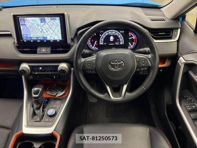 Toyota RAV4 2019-07 8284673-2