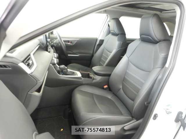 Toyota RAV4 2025-06 8284882-16