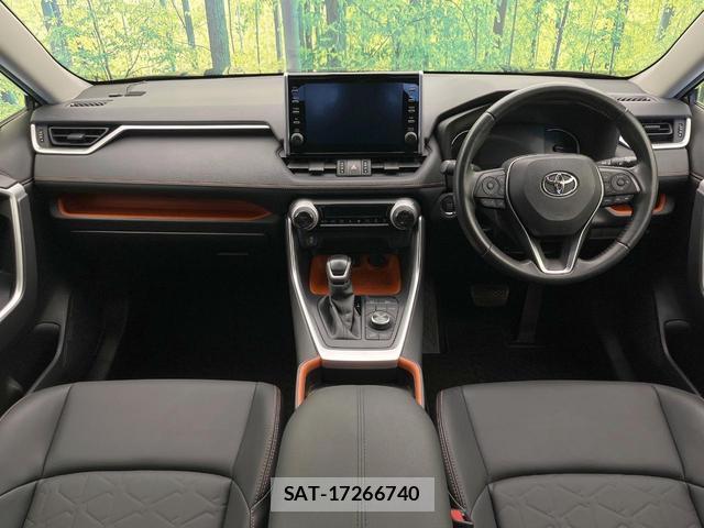 Toyota RAV4 2021-07 8284908-1