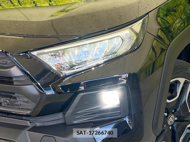 Toyota RAV4 2021-07 8284908-11