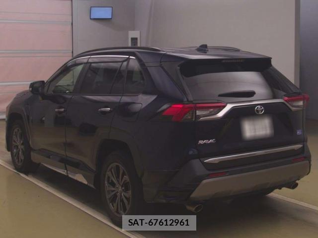 Toyota RAV4 2022-06 8285332-10