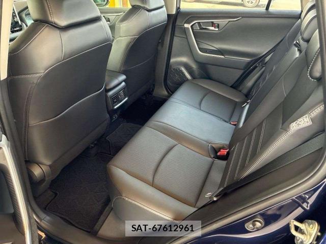 Toyota RAV4 2022-06 8285332-6
