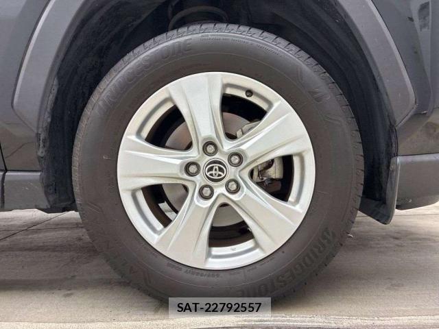 Toyota RAV4 2020-04 8285334-5
