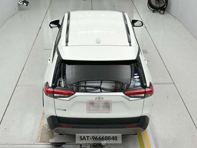 Toyota RAV4 2019-05 8285336-11