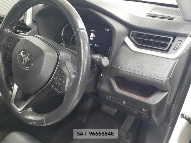 Toyota RAV4 2019-05 8285336-2
