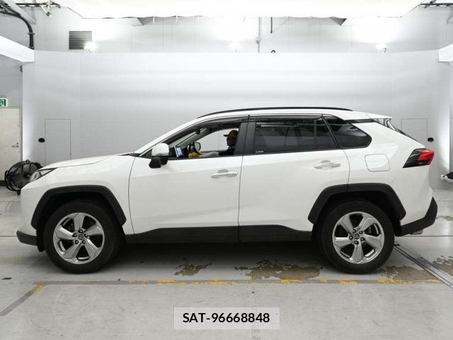 Toyota RAV4 2019-05 8285336-9