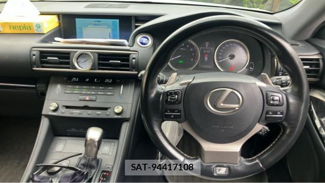 Lexus RC 2015-06 8281288-16