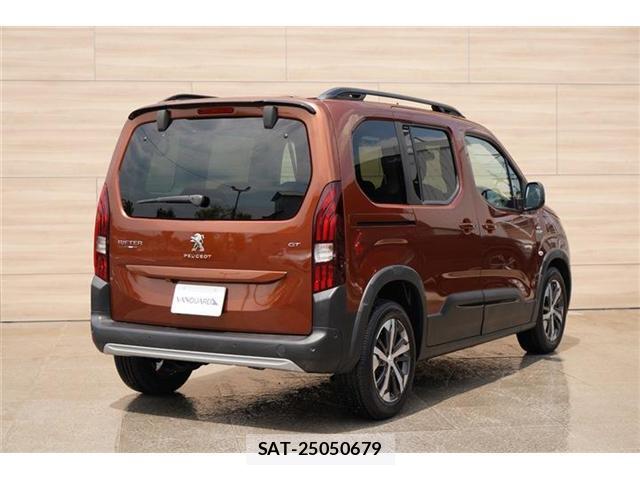 Peugeot Rifter 2021-11 8278110-1