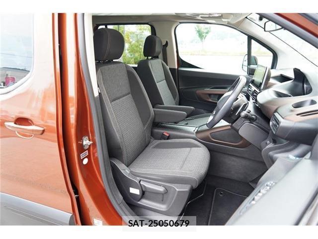 Peugeot Rifter 2021-11 8278110-11
