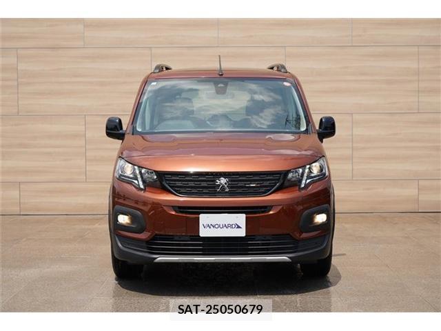 Peugeot Rifter 2021-11 8278110-2
