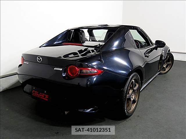 Mazda ROADSTER 2017-06 8281230-2
