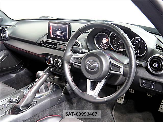 Mazda ROADSTER 2018-01 8281231-10