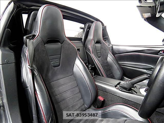 Mazda ROADSTER 2018-01 8281231-11