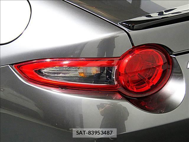Mazda ROADSTER 2018-01 8281231-9