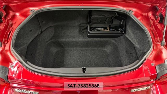Mazda ROADSTER 2022-04 8282033-15