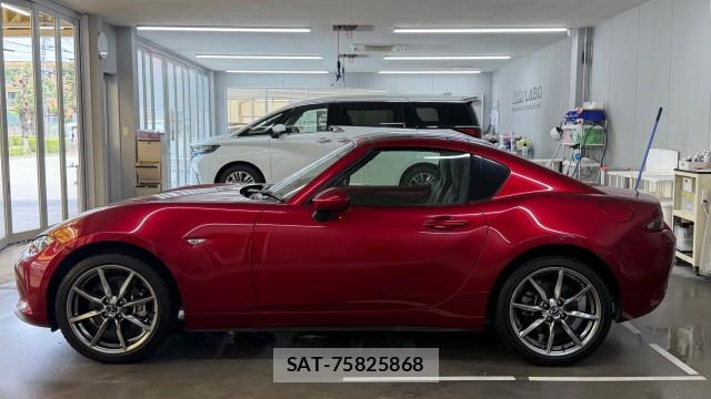 Mazda ROADSTER 2022-04 8282033-9