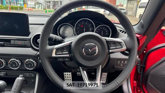 Mazda ROADSTER 2023-04 8282365-15