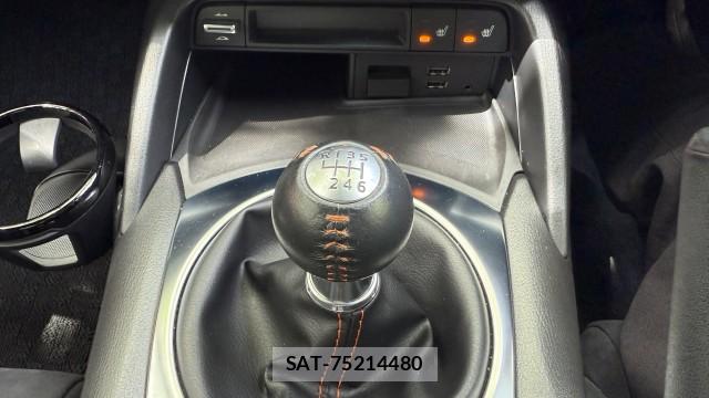 Mazda ROADSTER 2019-09 8282372-11