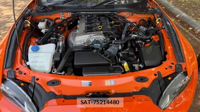 Mazda ROADSTER 2019-09 8282372-6