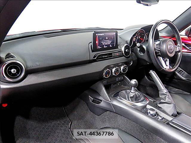 Mazda ROADSTER 2020-12 8281228-12
