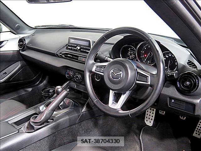 Mazda ROADSTER 2015-07 8281229-10