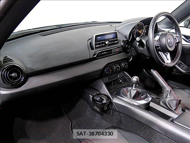 Mazda ROADSTER 2015-07 8281229-12