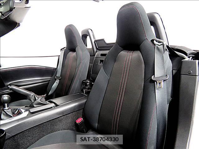 Mazda ROADSTER 2015-07 8281229-13