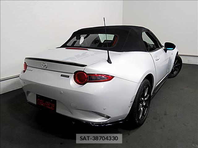 Mazda ROADSTER 2015-07 8281229-2