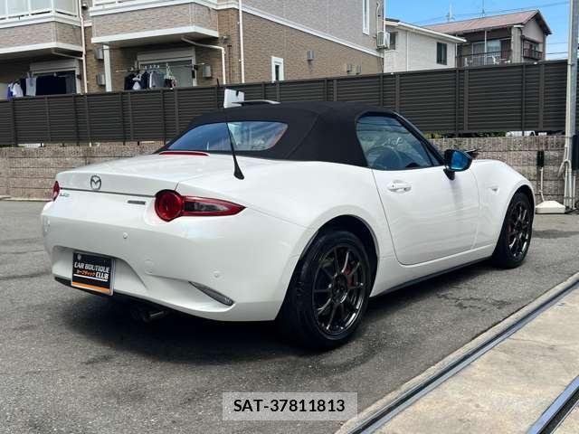 Mazda ROADSTER 2023-05 8283760-4