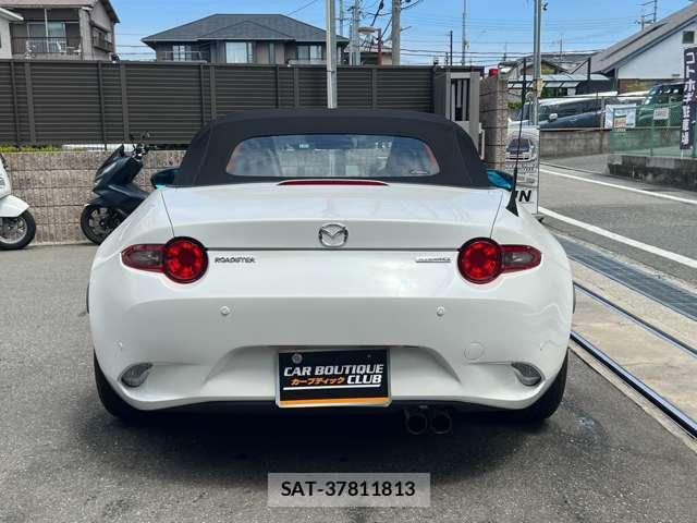 Mazda ROADSTER 2023-05 8283760-5