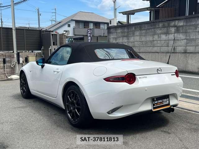 Mazda ROADSTER 2023-05 8283760-6