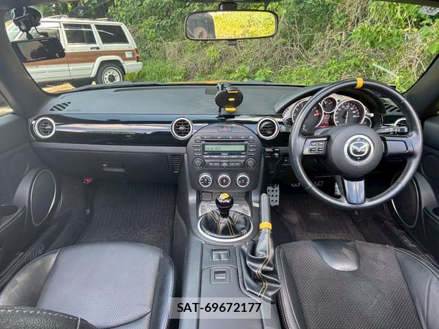 Mazda ROADSTER 2009-02 8284039-2