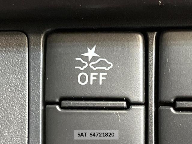 Toyota ROOMY 2021-04 8276772-5