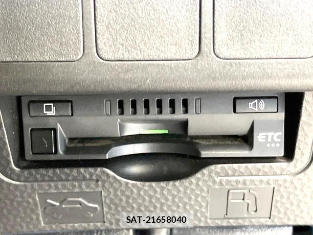 Toyota ROOMY 2018-10 8277663-6