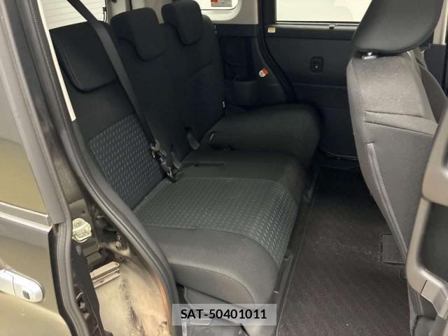 Toyota ROOMY 2021-07 8277889-4