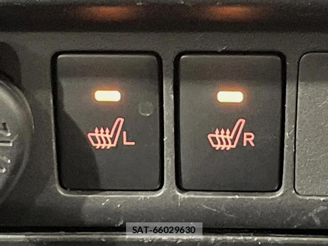 Toyota ROOMY 2021-08 8278029-5