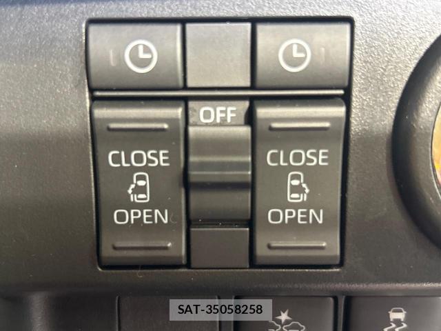 Toyota ROOMY 2023-11 8278156-3