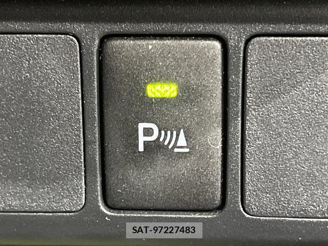 Toyota ROOMY 2023-04 8278799-6