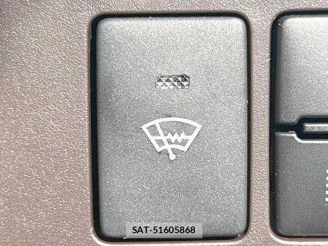 Toyota ROOMY 2019-06 8278817-8