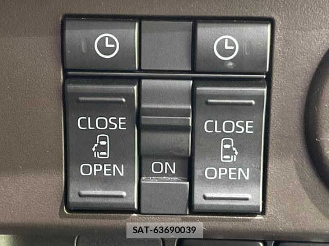 Toyota ROOMY 2020-09 8279269-5