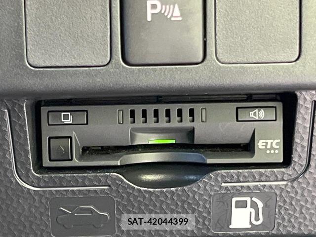 Toyota ROOMY 2023-05 8280035-6