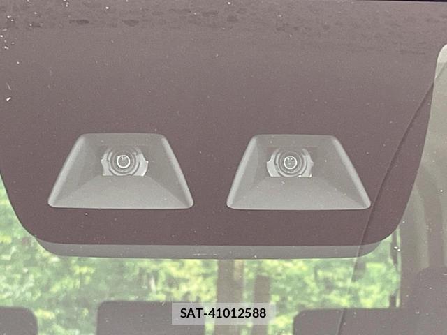 Toyota ROOMY 2019-07 8280153-4