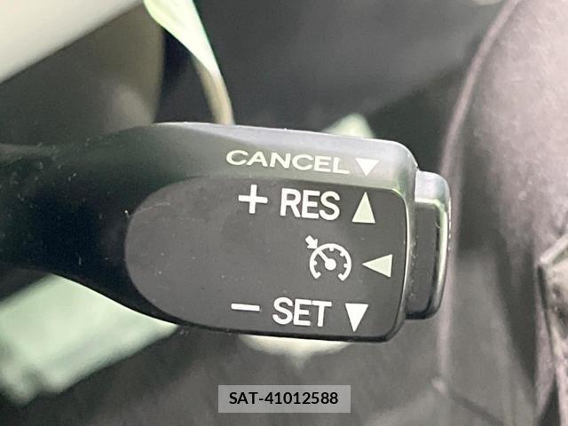 Toyota ROOMY 2019-07 8280153-6