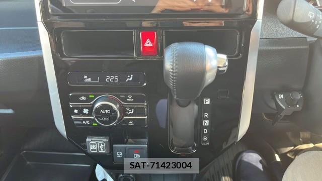 Toyota ROOMY 2021-07 8280510-14
