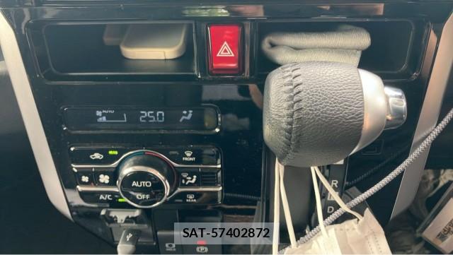 Toyota ROOMY 2021-03 8281903-14