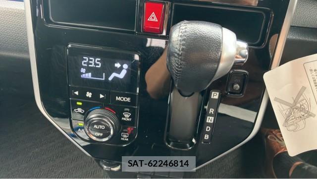 Toyota ROOMY 2017-09 8282098-14